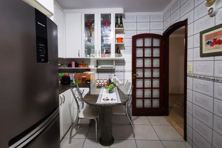 Casa à venda com 280m², 3 quartos e 3 vagasCozinha