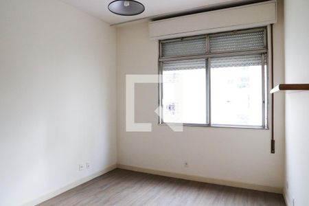 Apartamento à venda com 140m², 3 quartos e 1 vagaSuíte