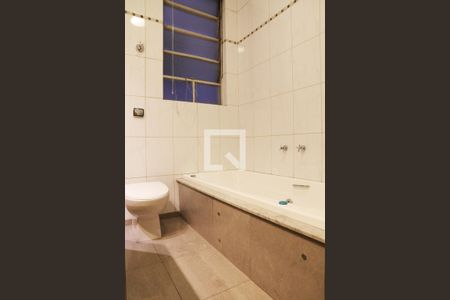 Apartamento à venda com 140m², 3 quartos e 1 vagaBanheiro da Suíte