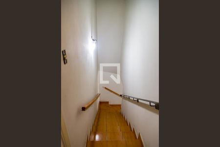 Casa à venda com 100m², 2 quartos e 1 vagaCorredor - Escada 