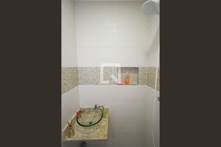 Casa de condomínio à venda com 60m², 2 quartos e 1 vaga Casa de condomínio à venda com 60m², 2 quartos e 1 vagaBanheiro da Suíte 2