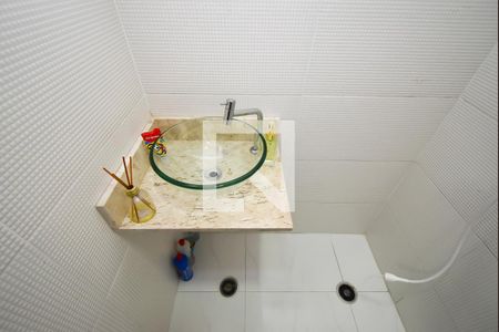 Casa de condomínio à venda com 60m², 2 quartos e 1 vaga Casa de condomínio à venda com 60m², 2 quartos e 1 vagaBanheiro da Suíte 2