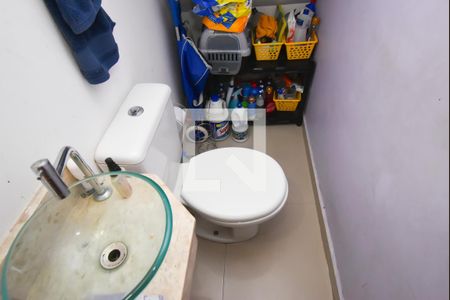 Casa de condomínio à venda com 60m², 2 quartos e 1 vaga Casa de condomínio à venda com 60m², 2 quartos e 1 vagaLavabo