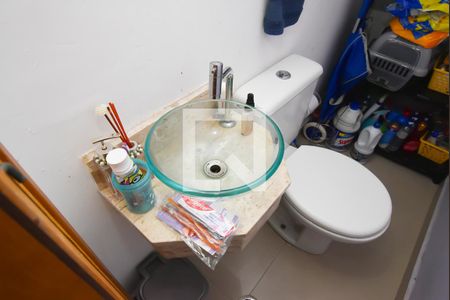 Casa de condomínio à venda com 60m², 2 quartos e 1 vaga Casa de condomínio à venda com 60m², 2 quartos e 1 vagaLavabo