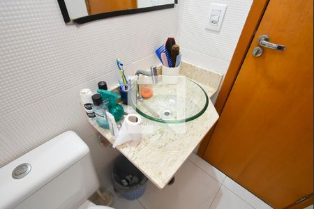 Casa de condomínio à venda com 60m², 2 quartos e 1 vaga Casa de condomínio à venda com 60m², 2 quartos e 1 vagaBanheiro da Suíte 1