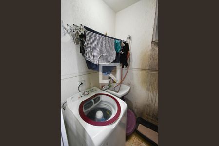 Casa de condomínio à venda com 60m², 2 quartos e 1 vaga Casa de condomínio à venda com 60m², 2 quartos e 1 vagaLavanderia