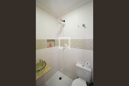 Casa de condomínio à venda com 60m², 2 quartos e 1 vaga Casa de condomínio à venda com 60m², 2 quartos e 1 vagaBanheiro da Suíte 2