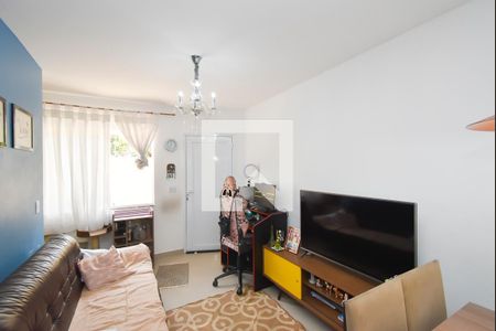 Sala de casa de condomínio à venda com 2 quartos, 60m² em Vila Nilo, São Paulo