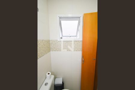 Casa de condomínio à venda com 60m², 2 quartos e 1 vaga Casa de condomínio à venda com 60m², 2 quartos e 1 vagaBanheiro da Suíte 2