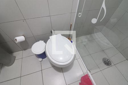 Casa à venda com 235m², 5 quartos e 1 vagaBanheiro 1