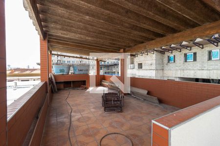 Casa à venda com 300m², 5 quartos e 7 vagas Casa à venda com 300m², 5 quartos e 7 vagasTerraço