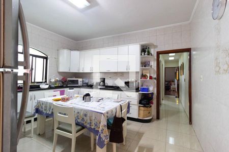 Casa à venda com 300m², 5 quartos e 7 vagas Casa à venda com 300m², 5 quartos e 7 vagasCozinha