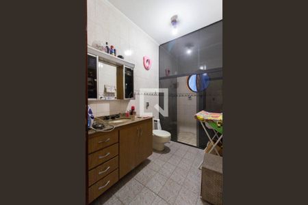 Casa à venda com 300m², 5 quartos e 7 vagas Casa à venda com 300m², 5 quartos e 7 vagasBanheiro social