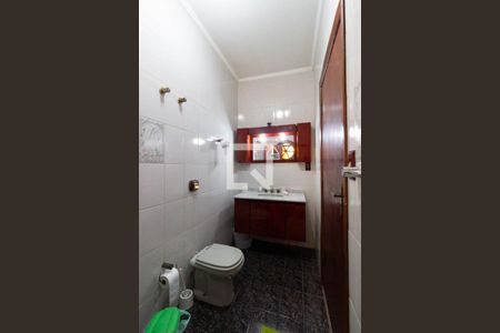 Casa à venda com 300m², 5 quartos e 7 vagas Casa à venda com 300m², 5 quartos e 7 vagasBanheiro Suíte 3