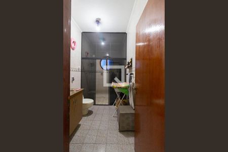 Casa à venda com 300m², 5 quartos e 7 vagas Casa à venda com 300m², 5 quartos e 7 vagasBanheiro social