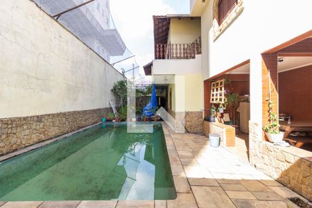 Casa à venda com 300m², 5 quartos e 7 vagas Casa à venda com 300m², 5 quartos e 7 vagasQuintal