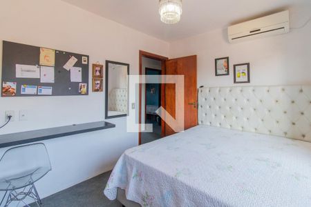 Casa à venda com 238m², 4 quartos e 3 vagas Casa à venda com 238m², 4 quartos e 3 vagasQuarto 2