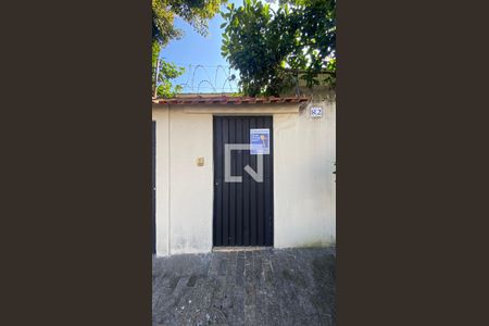 Casa à venda com 160m², 3 quartos e 2 vagasEntrada