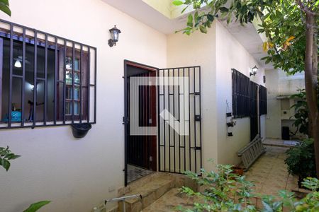 Casa à venda com 160m², 3 quartos e 2 vagasQuintal