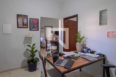 Casa à venda com 160m², 3 quartos e 2 vagasEscritorio