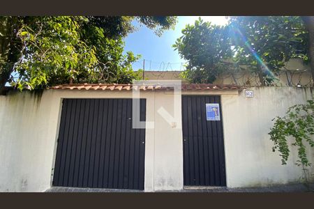 Casa à venda com 160m², 3 quartos e 2 vagasFachada