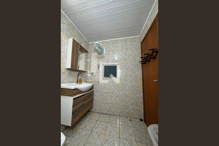 Casa à venda com 180m², 2 quartos e 2 vagasBanheiro