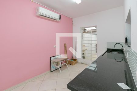 Casa para alugar com 120m², 2 quartos e 2 vagasCozinha