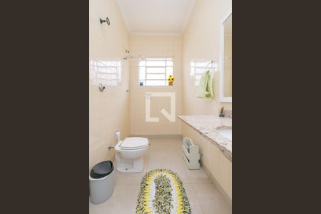 Casa para alugar com 120m², 2 quartos e 2 vagasBanheiro