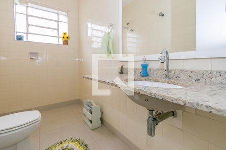 Casa para alugar com 120m², 2 quartos e 2 vagasBanheiro