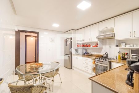 Apartamento à venda com 290m², 3 quartos e 2 vagasCozinha