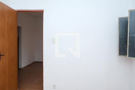 Quarto de casa para alugar com 3 quartos, 99m² em Juscelino, Mesquita