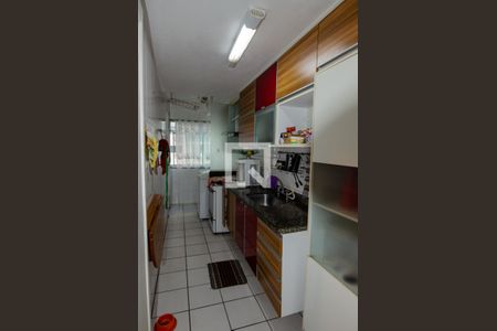 Apartamento à venda com 99m², 2 quartos e 1 vagaCozinha e área de serviço