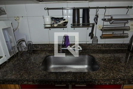 Apartamento à venda com 99m², 2 quartos e 1 vagaCozinha e área de serviço