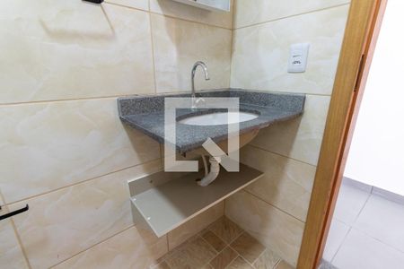 Apartamento para alugar com 52m², 2 quartos e sem vagaBanheiro