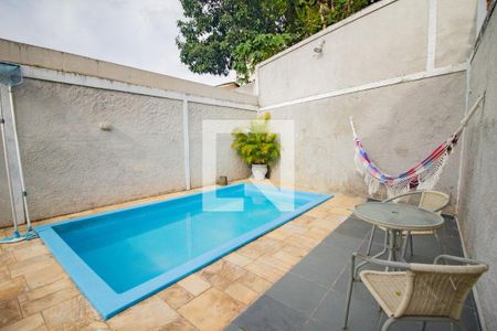 Casa à venda com 210m², 4 quartos e 5 vagaspiscina
