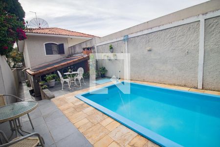 Casa à venda com 210m², 4 quartos e 5 vagaspiscina