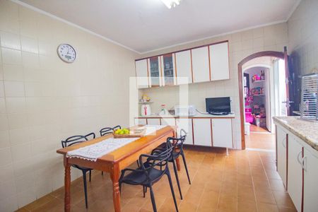 Casa à venda com 210m², 4 quartos e 5 vagascozinha