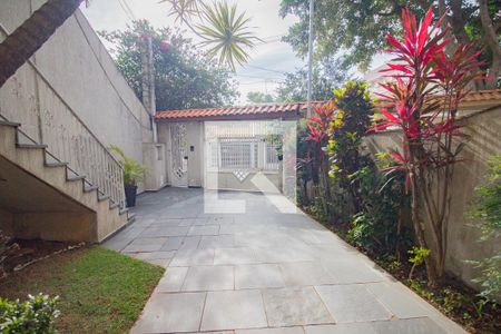 Casa à venda com 210m², 4 quartos e 5 vagasgaragem