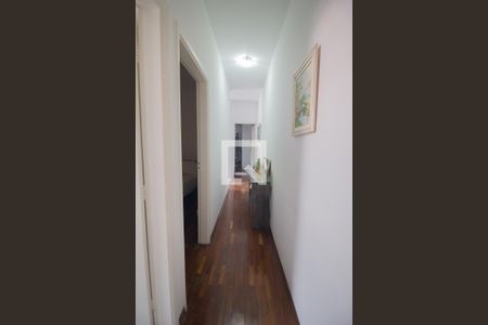 Casa à venda com 210m², 4 quartos e 5 vagascorredor