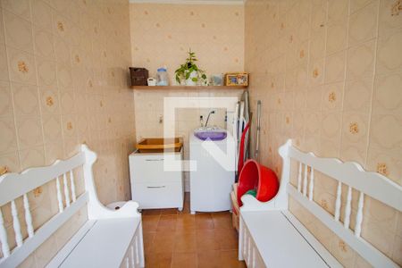 Casa à venda com 210m², 4 quartos e 5 vagasarea de serviço