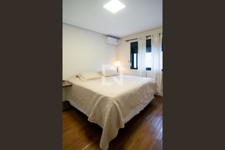 Casa para alugar com 210m², 4 quartos e 2 vagasQuarto 4 - Suíte