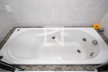 Apartamento à venda com 98m², 3 quartos e 3 vagasBanheiro da Suíte