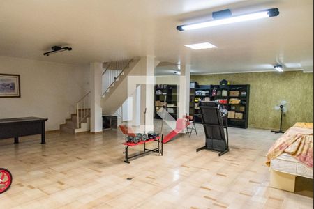 Casa à venda com 700m², 4 quartos e 5 vagasSalão