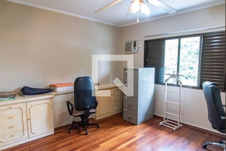 Casa à venda com 700m², 4 quartos e 5 vagasSuíte 2