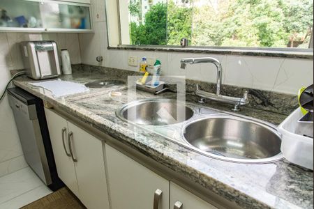 Casa à venda com 700m², 4 quartos e 5 vagasCozinha