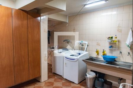 Casa à venda com 700m², 4 quartos e 5 vagasLavanderia