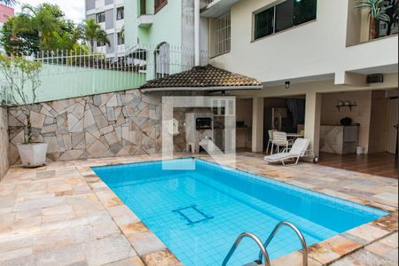 Casa à venda com 700m², 4 quartos e 5 vagasPiscina