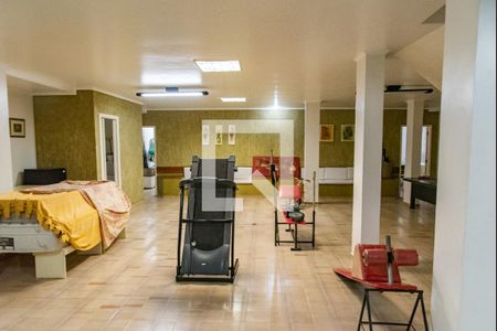 Casa à venda com 700m², 4 quartos e 5 vagasSalão