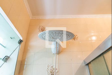 Casa à venda com 700m², 4 quartos e 5 vagasBanheiro da suíte 1