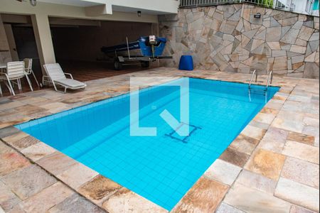 Casa à venda com 700m², 4 quartos e 5 vagasPiscina